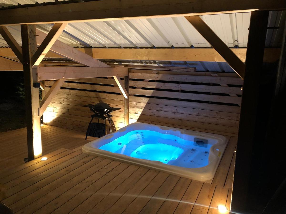 Chalet Du Fayard - Jacuzzi Avec Vue Et Detente En Pleine Nature Belfahy エクステリア 写真